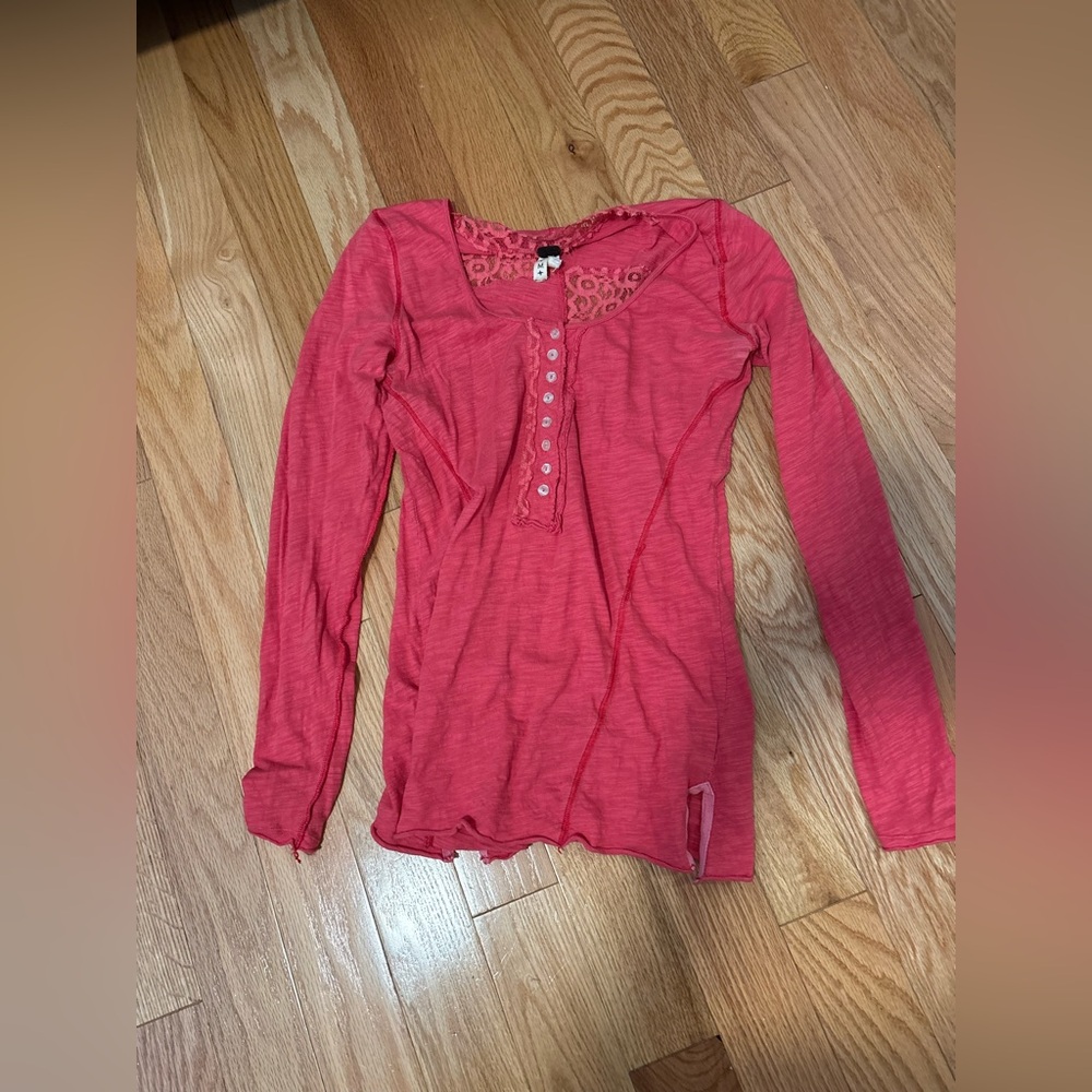 Women’s long sleeve